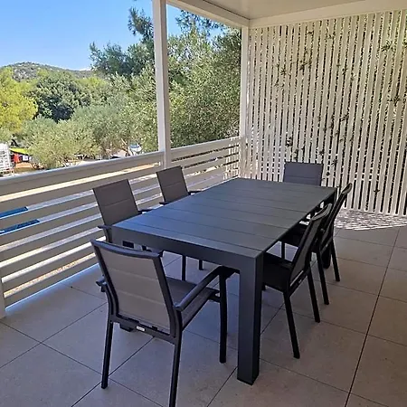 Mobile Homes Jezera Lovisca Premium * تيسنو