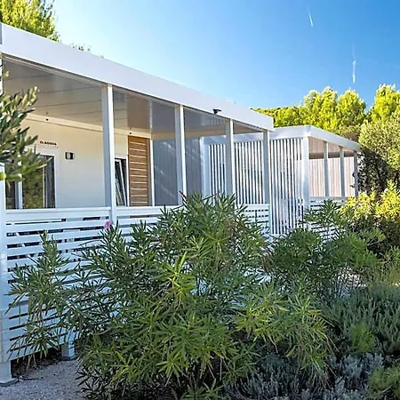 Mobile Homes Jezera Lovisca Premium * تيسنو