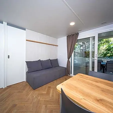Mobile Homes Jezera Lovisca Premium فندق